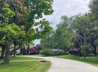 1556 Crestview Ave, Mississauga, ON L5G3P6