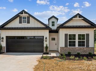 1071 Reba Ln, Kannapolis, NC 28081
