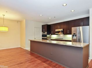 33 W Huron St APT 306, Chicago, IL 60654