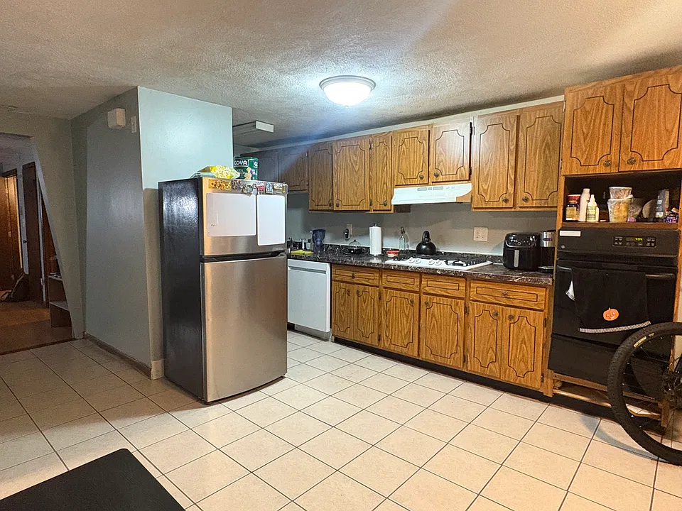 477 Sumner St #2