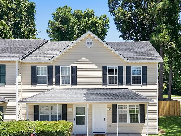 100 Pisgah Ct — Photo 1