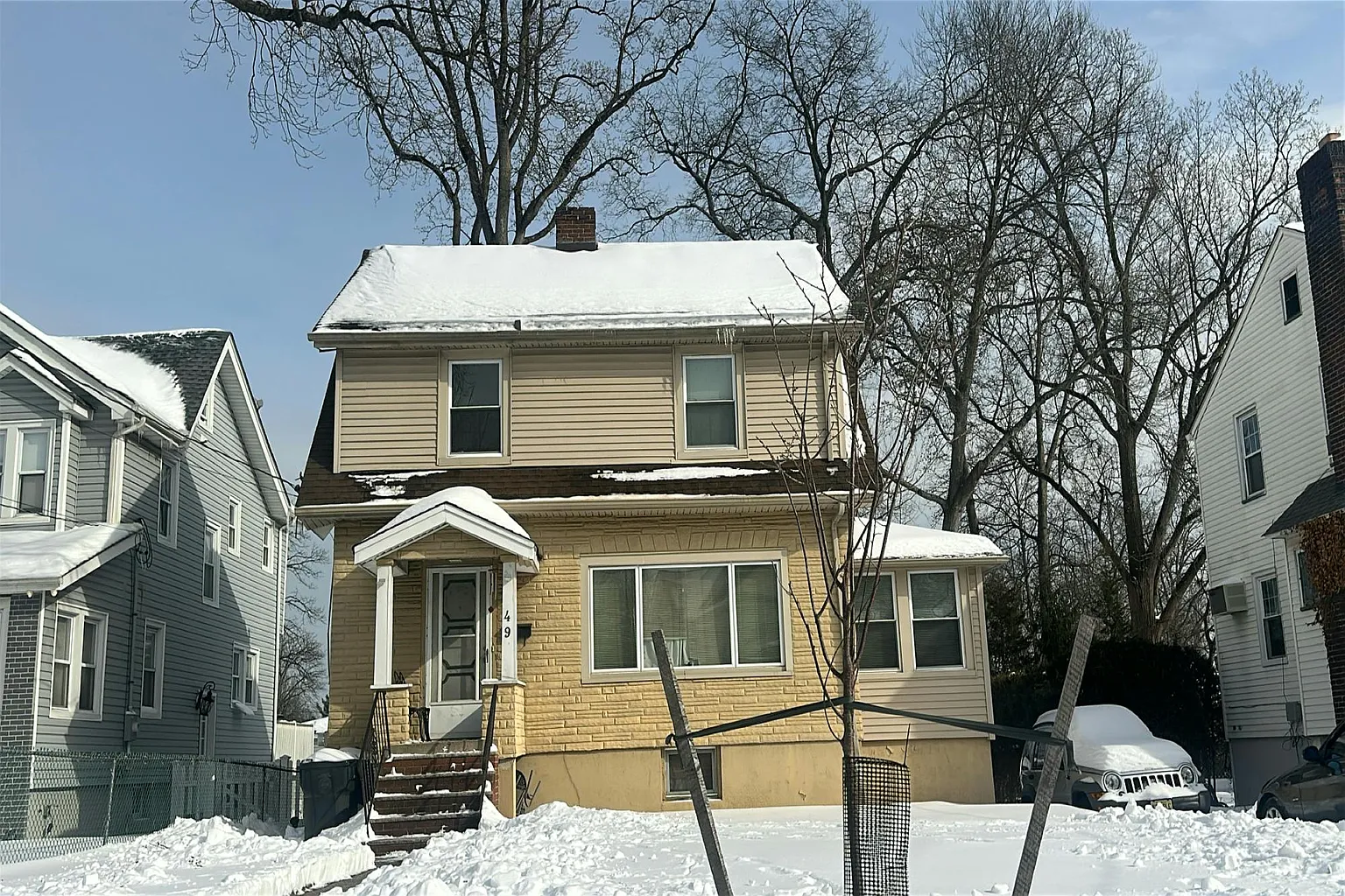 49 Oakland St photo 1