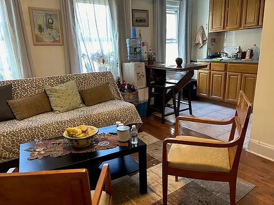 Rented by Alexiou Realty | media 18