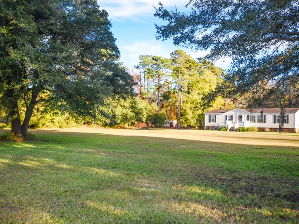 9885 Randall Rd, Mc Clellanville, SC 29458