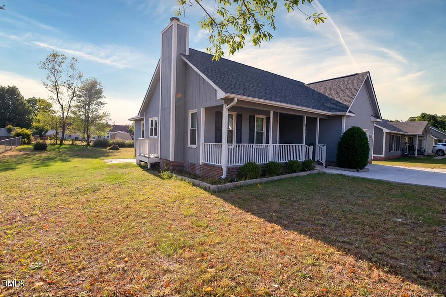 3 bed, 2.0 bath, $1,600 — Photo 2