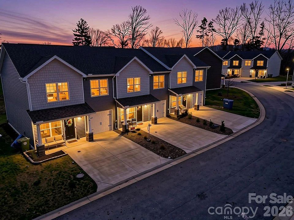 1st image of 83 Malcolm Ct