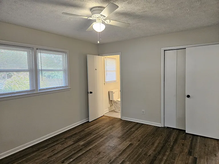 853 Shannon Dr — Photo 16