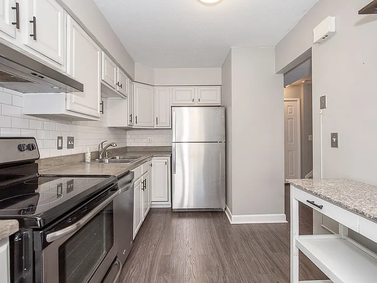 7392 Creekwood Dr #10A — Photo 10