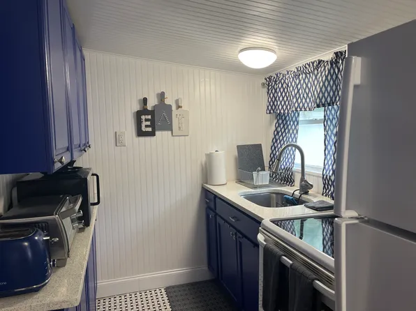 723 32nd Ave N #2, Saint Petersburg, FL 33704