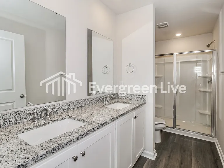 2277 Courtina Way — Photo 11