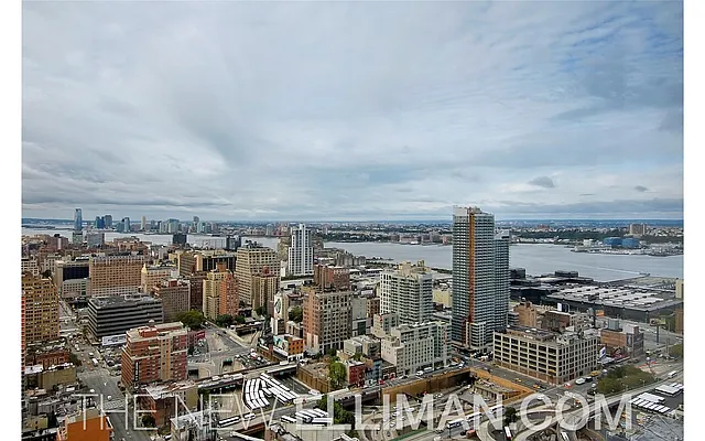 Sold by Douglas Elliman | media 22