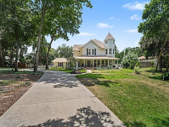 2nd image of 55 Ridge Ct