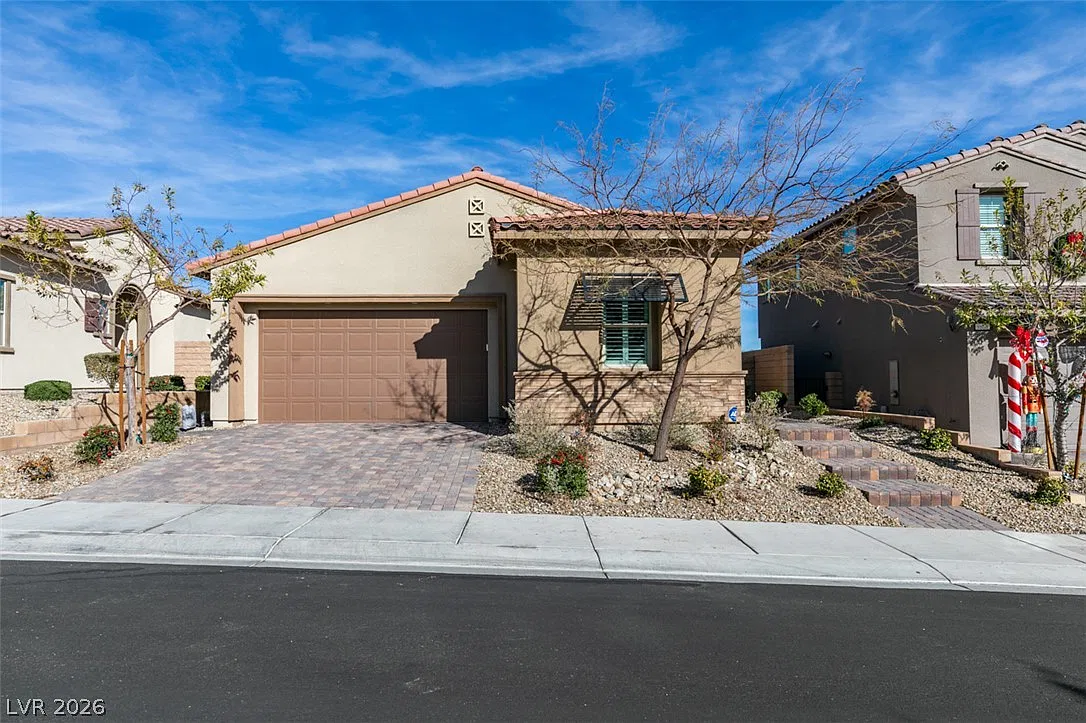 3 bed, 2.5 bath, 1717 sqft, $2,750 — Photo 1
