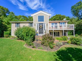 3 Anne Cir, Sandwich, MA 02563