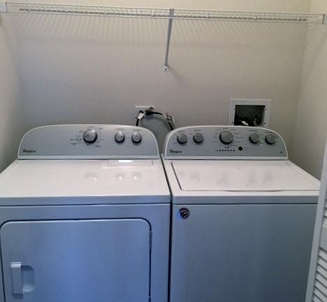4th image of 4023 N Narragansett Ave