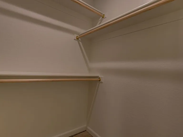 3027 N Corrine Dr — Photo 13