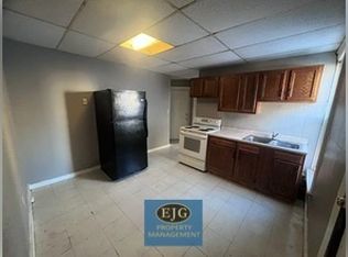 405 Manchester St APT 6, Manchester, NH 03103