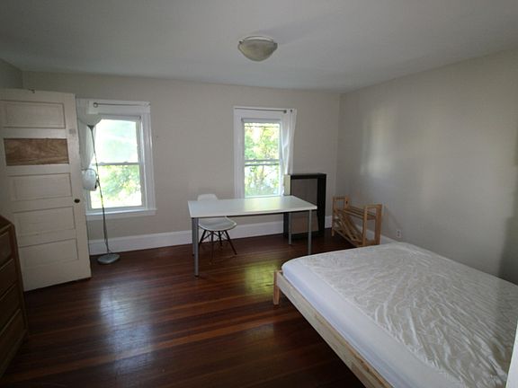 2nd image of 86 Bromfield Rd #2