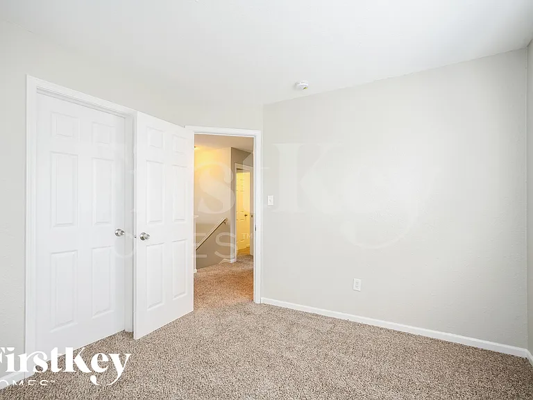 4327 Autumn Crest Ct — Photo 10