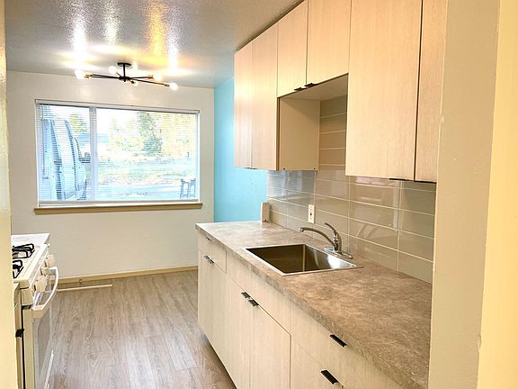 4th image of 9226 Kenwood Dr SW #3