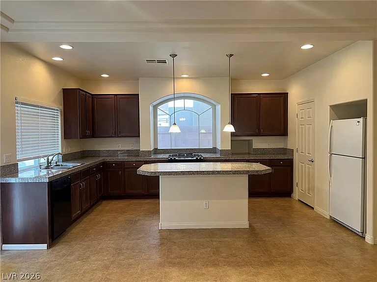 6417 Shawnee Springs Ct — Photo 5