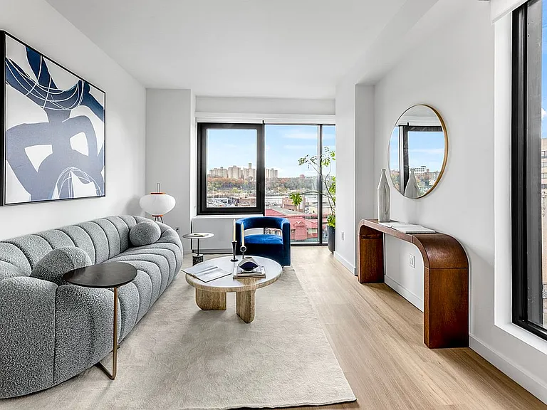 5055 Broadway #Penthouse 2 — Photo 3