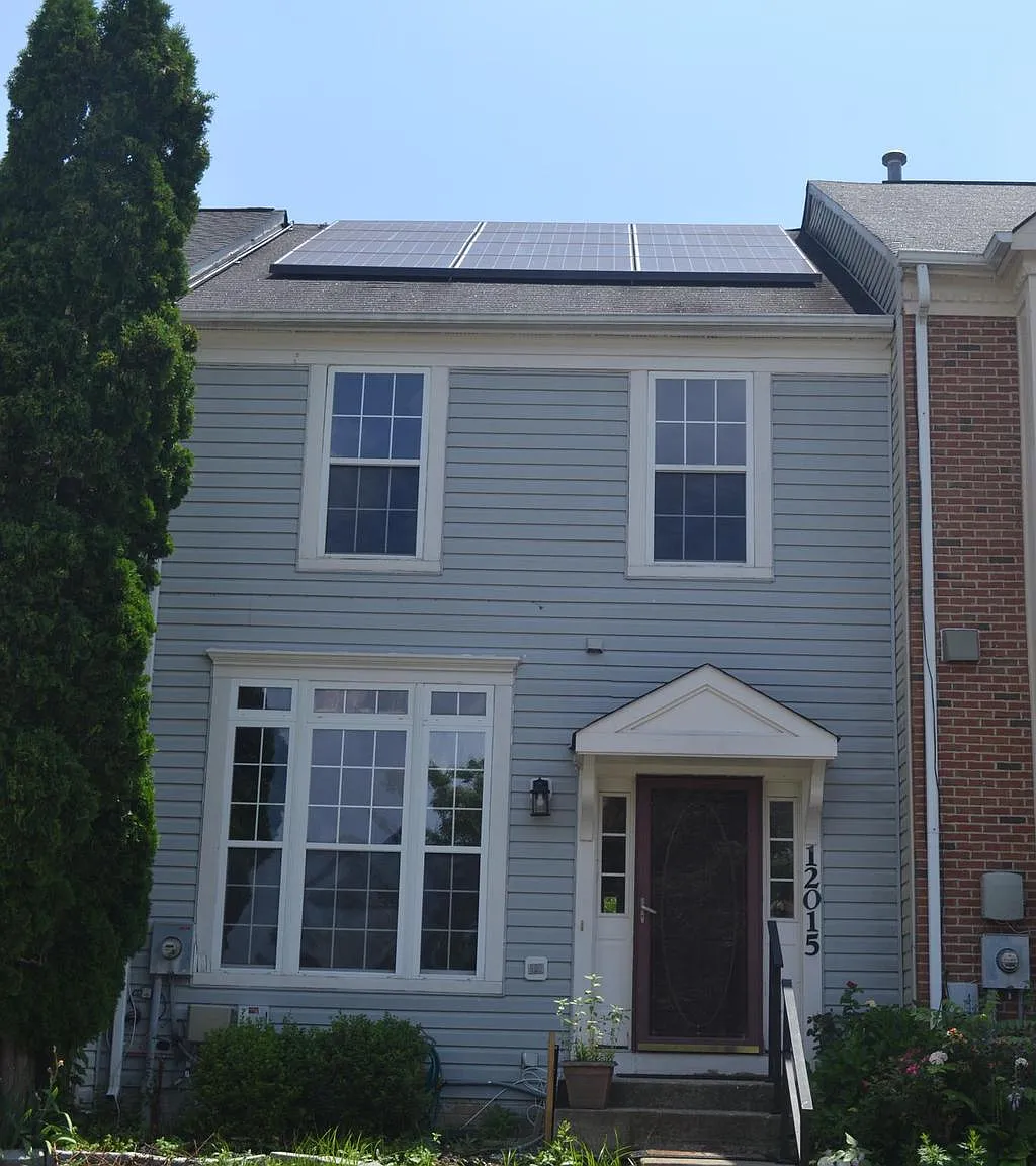 3 bed, 3.5 bath, 2106 sqft, $2,800 — Photo 1