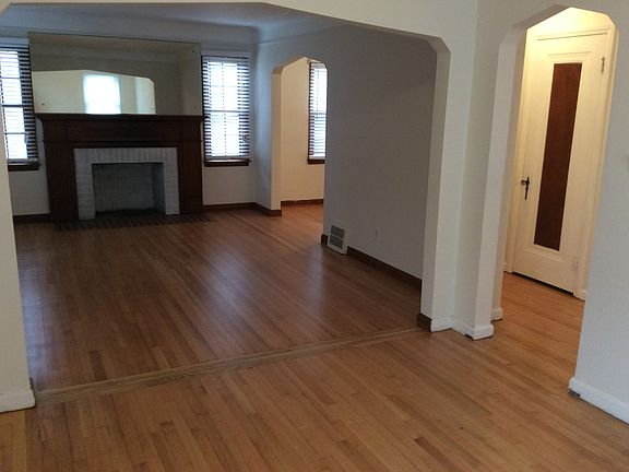 3rd image of 20508 Washtenaw St