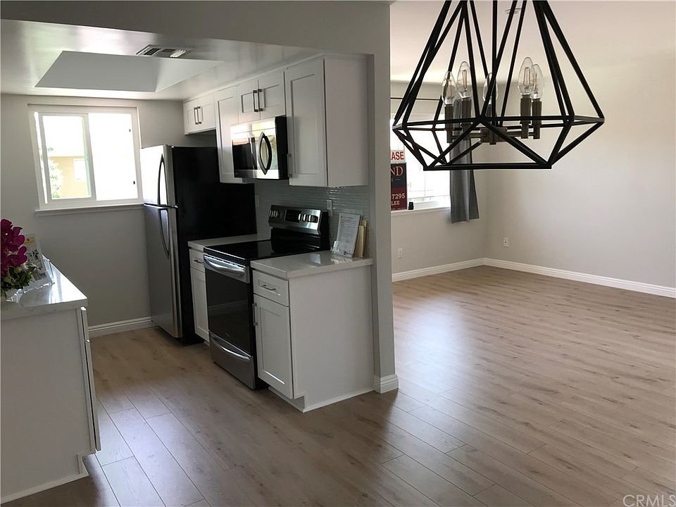 1st image of 990 W Calle Del Sol APT 4