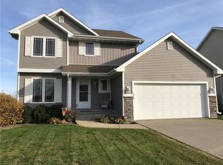 1469 93rd St, West Des Moines, IA 50266