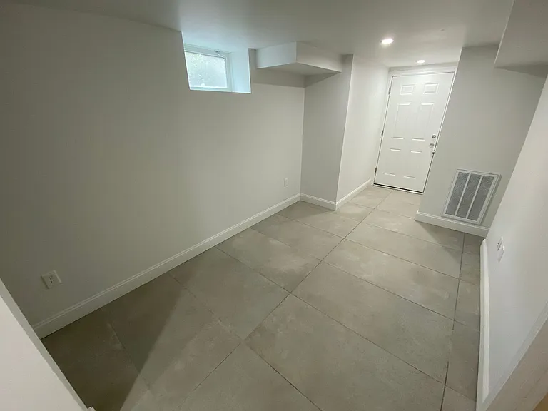 131 Bristol St #1 — Photo 13
