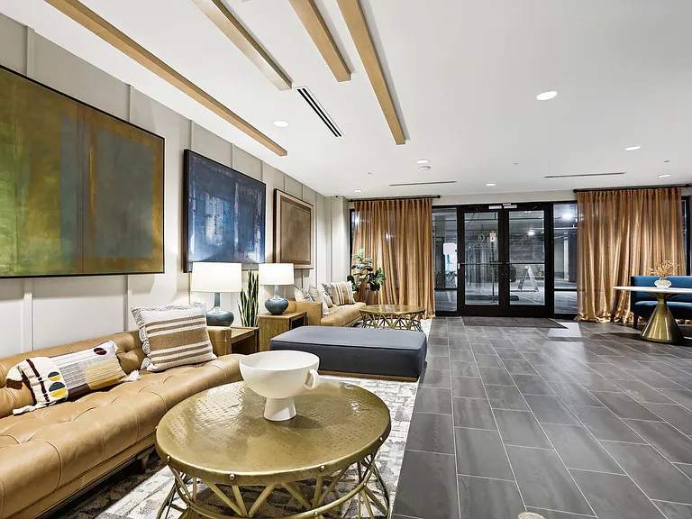 Chandler Residences — Photo 22