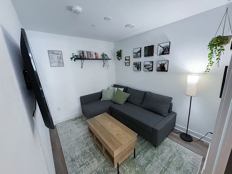 86 Dundas St E #1312 — Photo 15