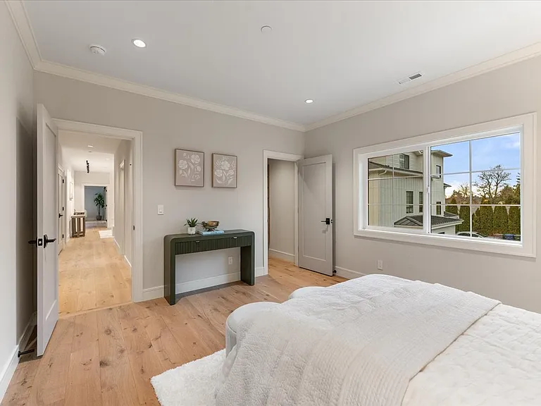 12811 SE 44th Pl — Photo 26