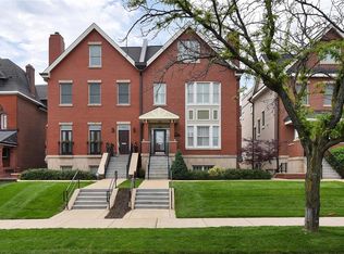 4260 W Pne, Saint Louis, MO 63108