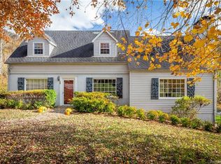 108 Winchester Dr SE, Lenoir, NC 28645