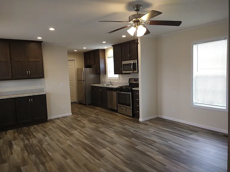 Broadview Estates — Photo 29