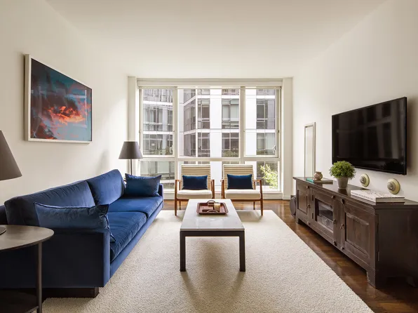 200 Chambers Street 5H image 2 of 19