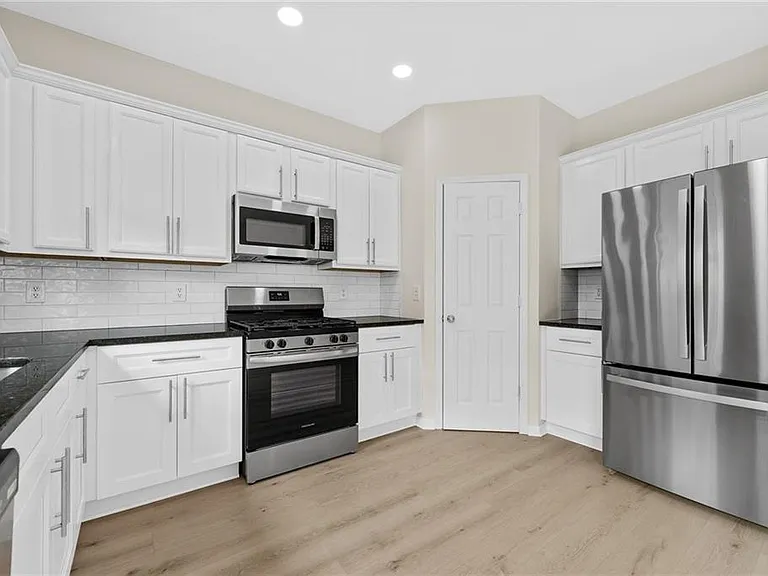 318 Knelston Oak Dr — Photo 15