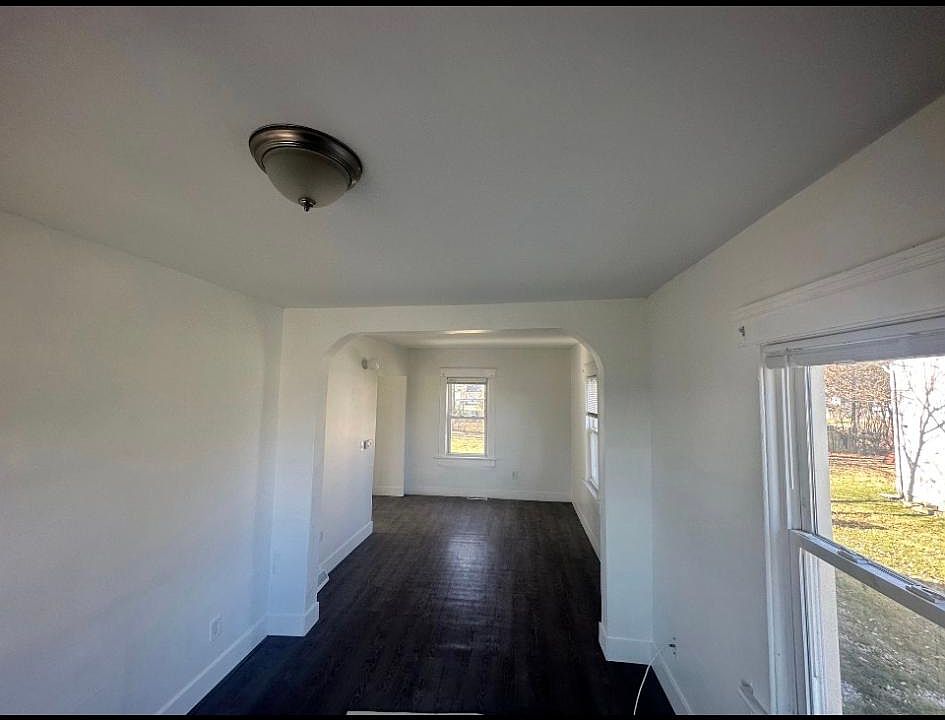 1st image of 526 Ardella Ave