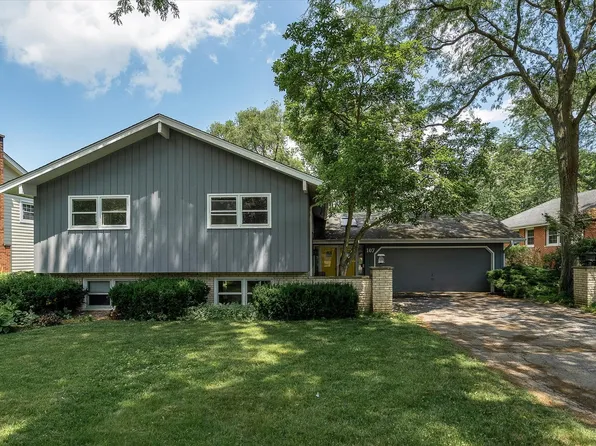 107 George St, Wheaton, IL 60189