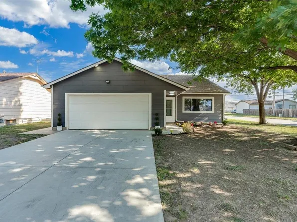 2902 W Maxwell Ave, Wichita, KS 67217