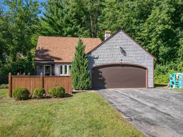 15 Crawford Lane, Nashua, NH 03063