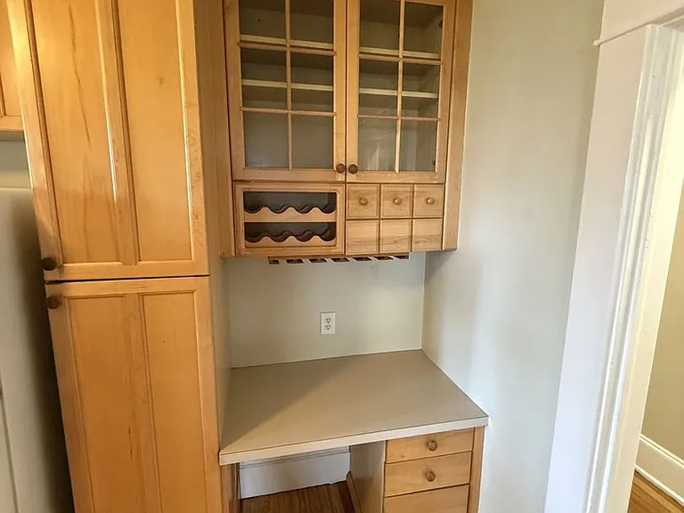230 Grand Ave — Photo 15