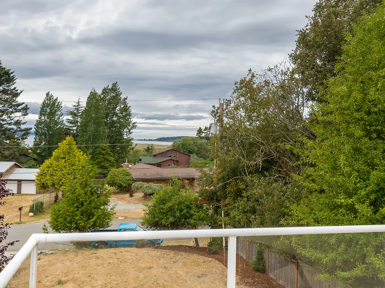 3 bed, 2388 sqft, $3,500 — Photo 3
