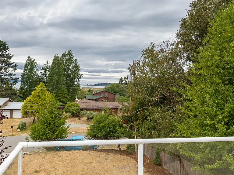 1197 Nimitz Dr — Photo 3