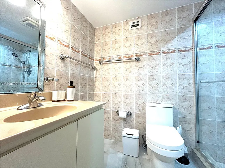 6039 Collins Ave #1507 — Photo 20