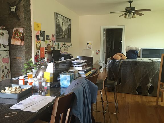 2nd image of 4118 N Clarendon Ave #3
