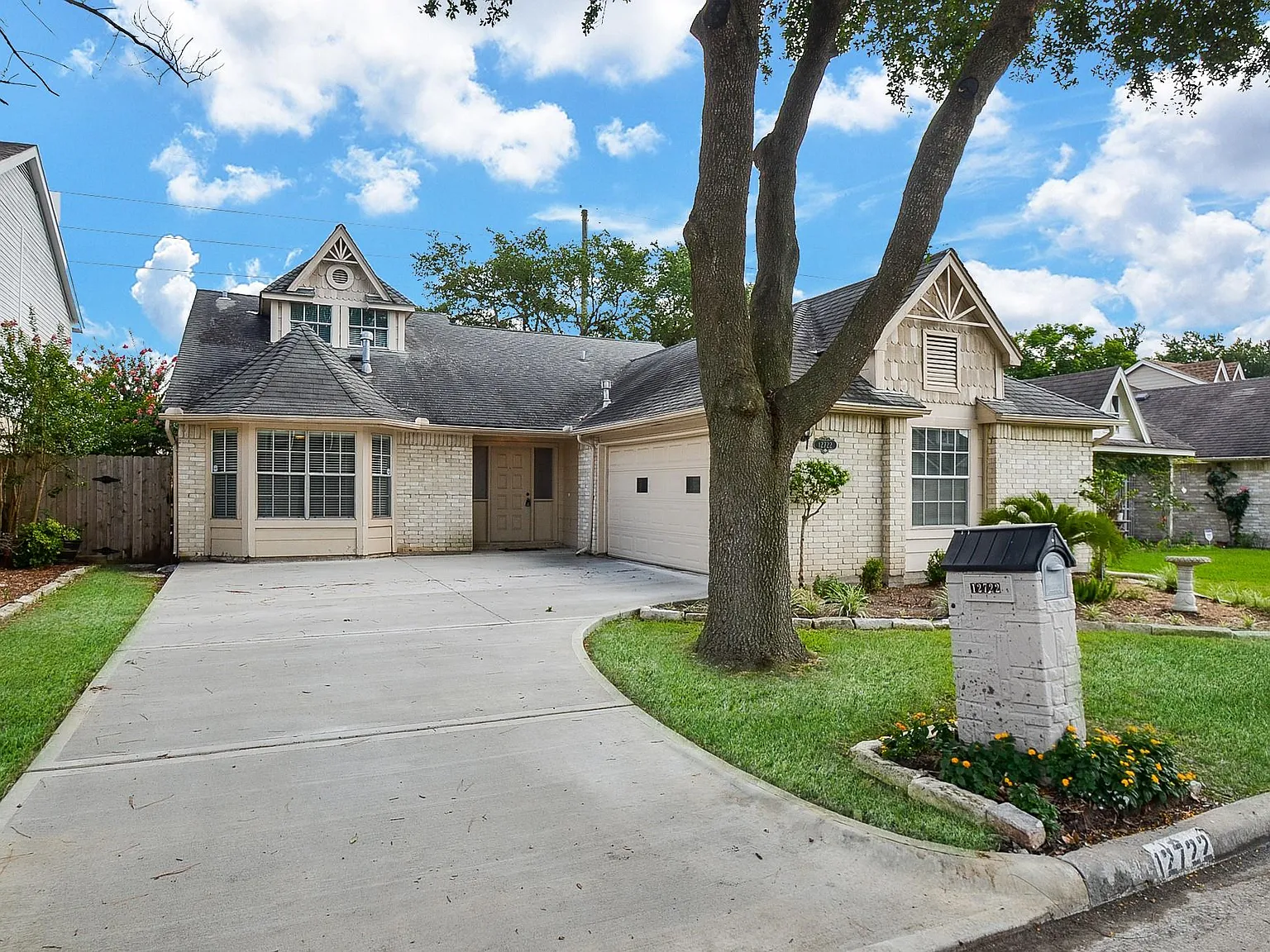 3 bed, 2.0 bath, 2226 sqft, $1,950 — Photo 1