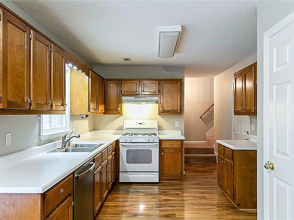 2nd image of 166 Stanbrough Dr